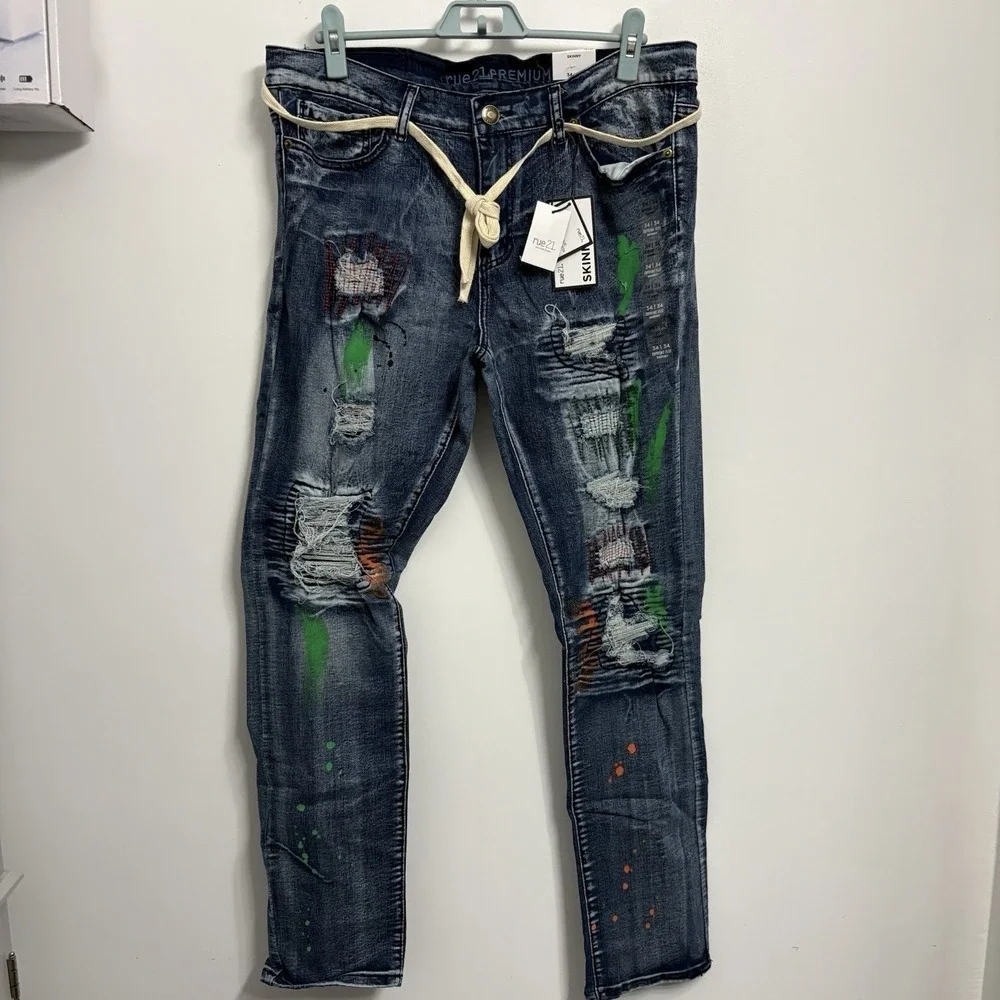 Rue21 Premium Men's 26X30 Jeans Blue Design Patch Distressed Skinny Fit Denim